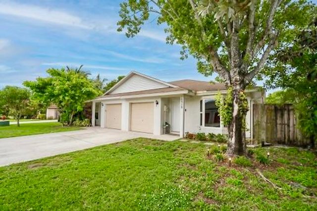 10359 Boynton Pl Circle, Boynton Beach, FL 33437