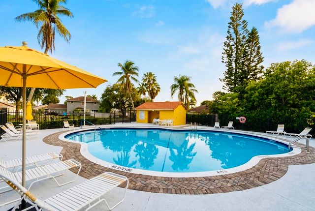 10359 Boynton Pl Circle, Boynton Beach, FL 33437