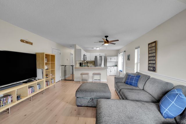 10359 Boynton Pl Circle, Boynton Beach, FL 33437