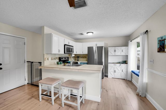 10359 Boynton Pl Circle, Boynton Beach, FL 33437