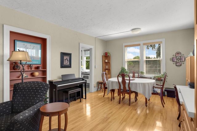 127 Lexington Parkway S 6, Saint Paul, MN 55105
