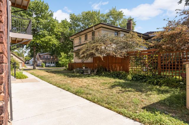 127 Lexington Parkway S 6, Saint Paul, MN 55105