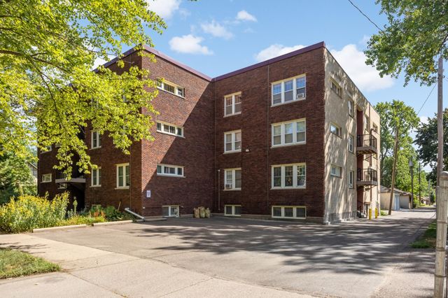 127 Lexington Parkway S 6, Saint Paul, MN 55105