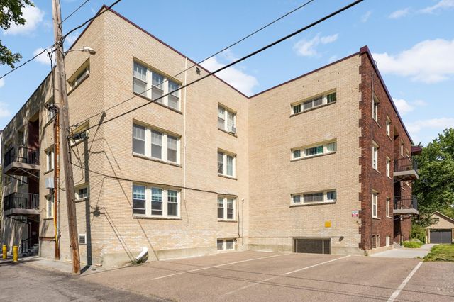 127 Lexington Parkway S 6, Saint Paul, MN 55105
