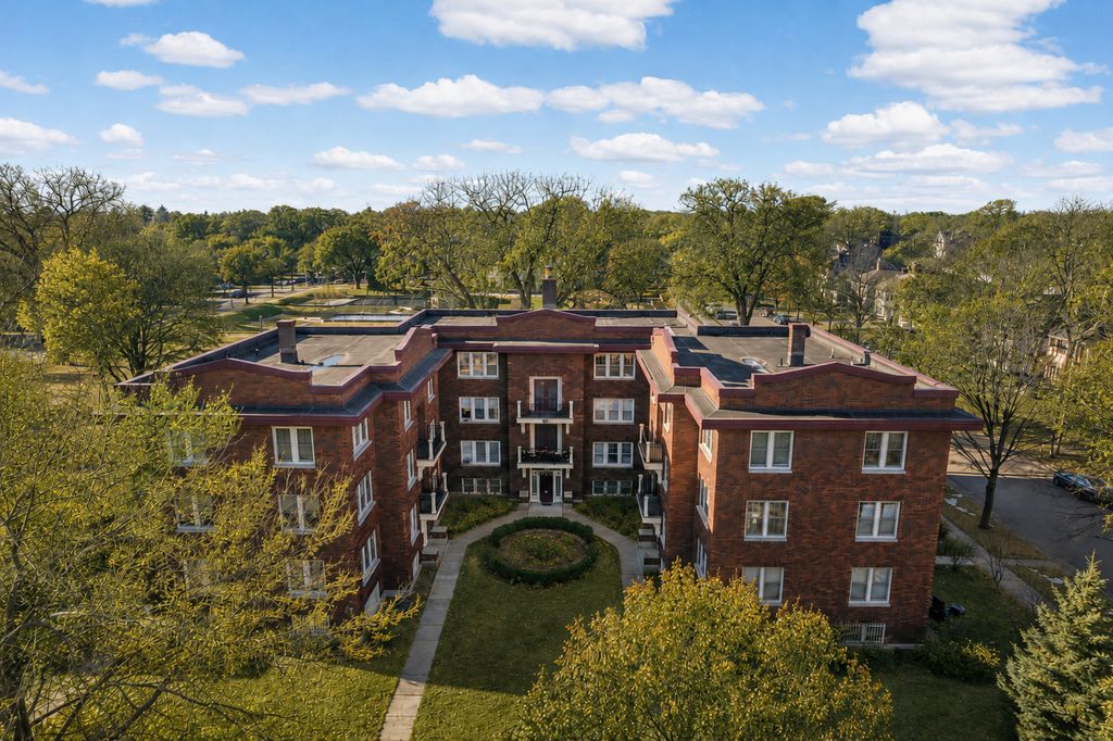 127 Lexington Parkway S 6, Saint Paul, MN 55105