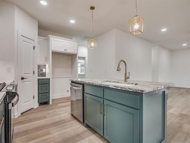 1901 Long Cove Avenue, Yukon, OK 73099