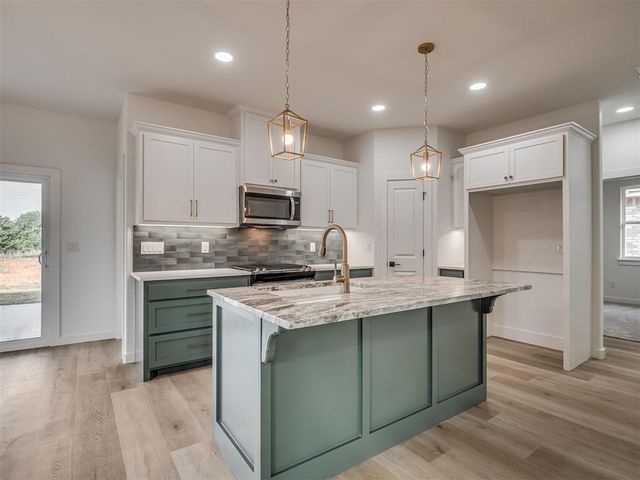 1901 Long Cove Avenue, Yukon, OK 73099
