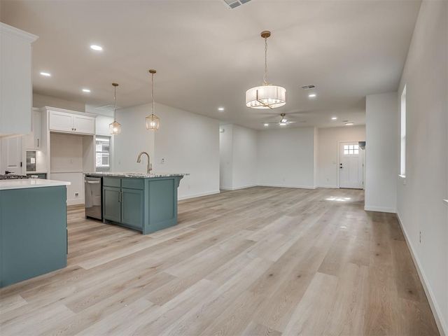 1901 Long Cove Avenue, Yukon, OK 73099