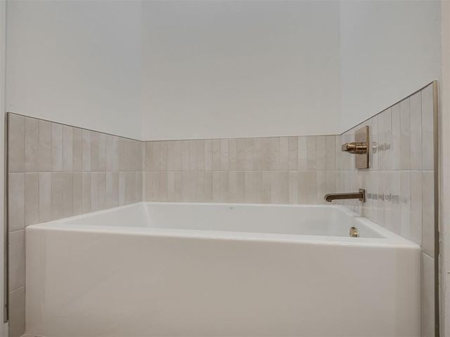 1901 Long Cove Avenue, Yukon, OK 73099