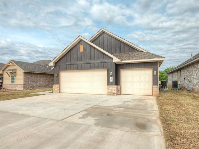 1901 Long Cove Avenue, Yukon, OK 73099