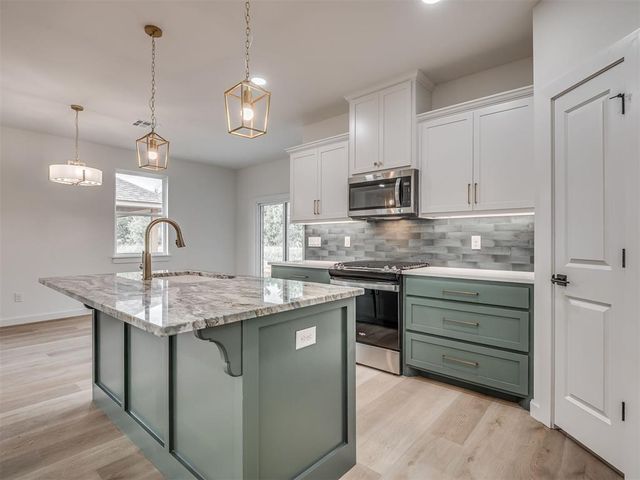 1901 Long Cove Avenue, Yukon, OK 73099