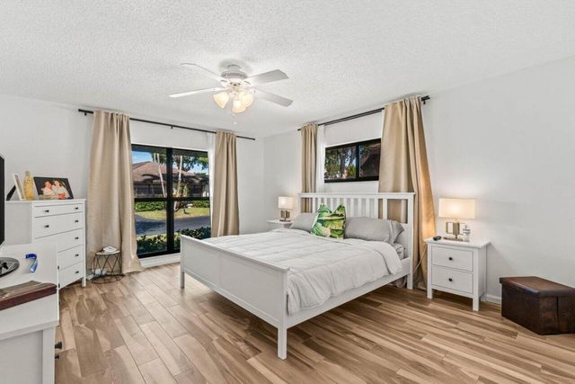 4862 Equestrian Road A, Boynton Beach, FL 33436