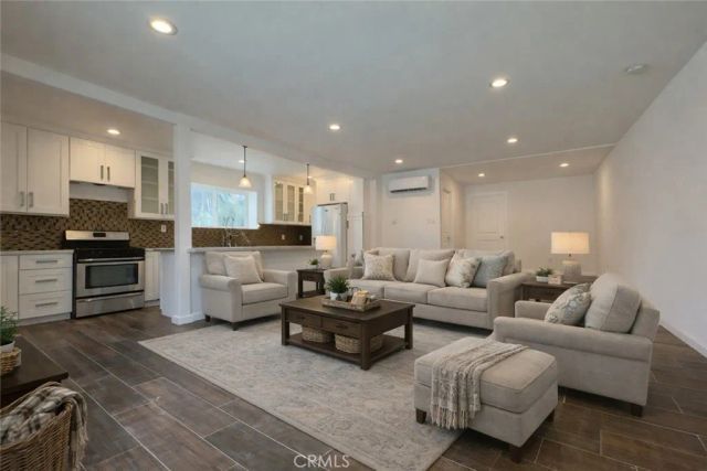 1607 cherokee, Corona, CA 92881