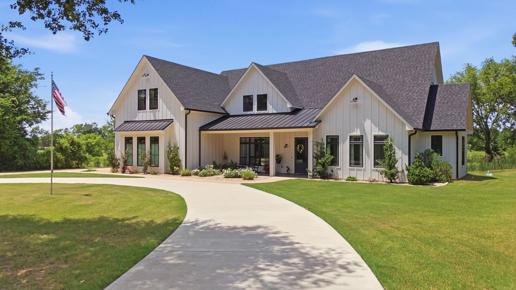 13054 CR 185, Bullard, TX 75757
