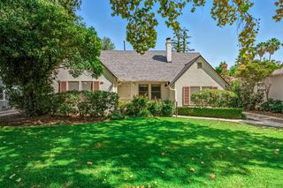 2110 N Vagedes Avenue, Fresno, CA 93705