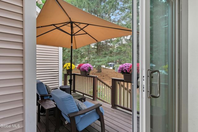 2495 E Nott Street, Niskayuna, NY 12309