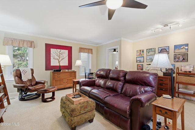 2495 E Nott Street, Niskayuna, NY 12309