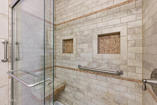 2495 E Nott Street, Niskayuna, NY 12309