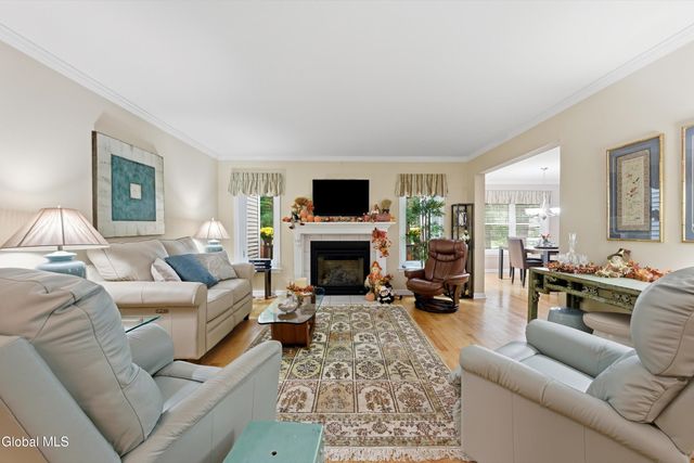 2495 E Nott Street, Niskayuna, NY 12309