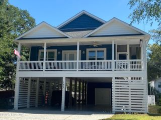 102 SW 19th Street SW, Oak Island, NC 28465