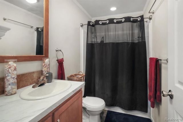 11160 Walden Court, South Lyon, MI 48178