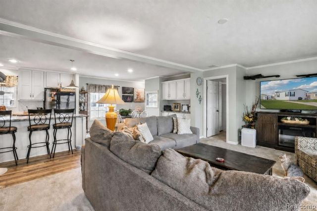 11160 Walden Court, South Lyon, MI 48178