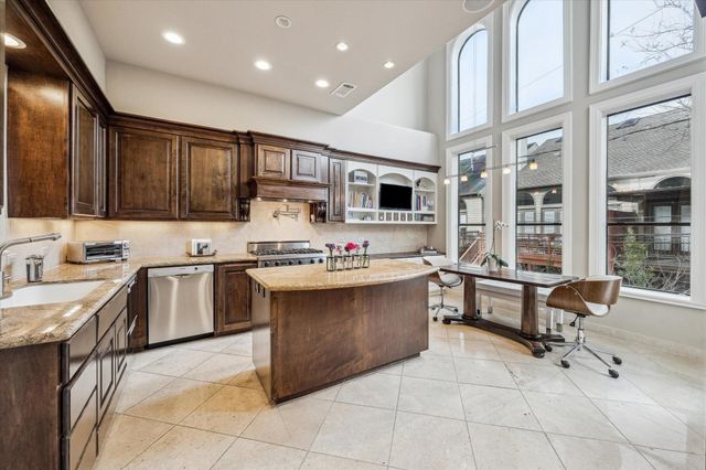 6506 Rodrigo Street, Houston, TX 77007