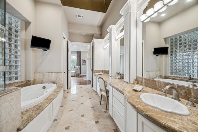 6506 Rodrigo Street, Houston, TX 77007