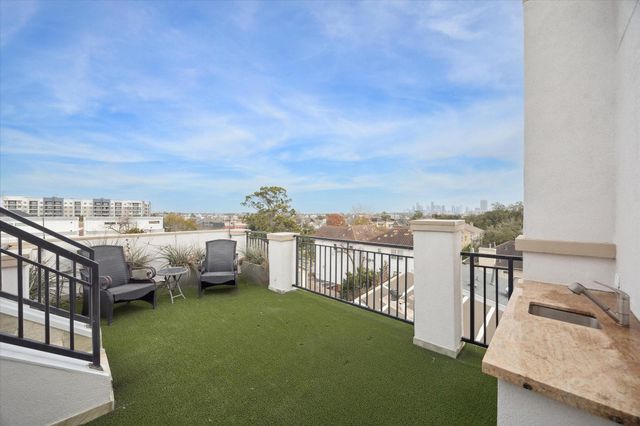 6506 Rodrigo Street, Houston, TX 77007