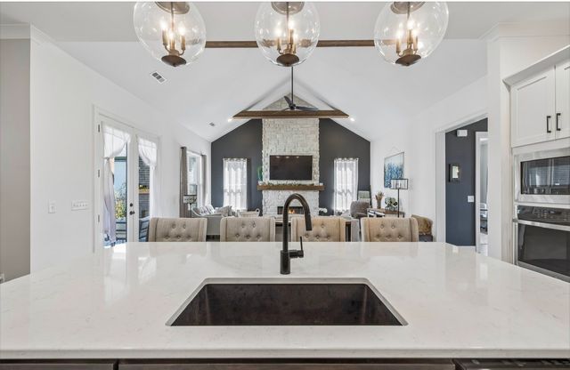 6825 Springwater St, Smyrna, TN 37167