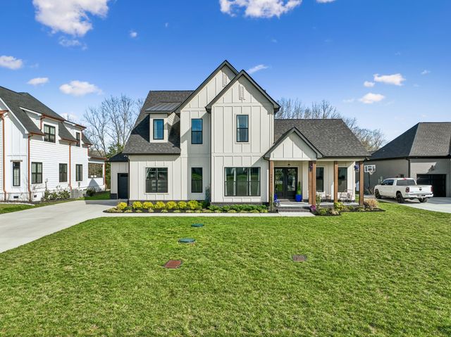 6825 Springwater St, Smyrna, TN 37167