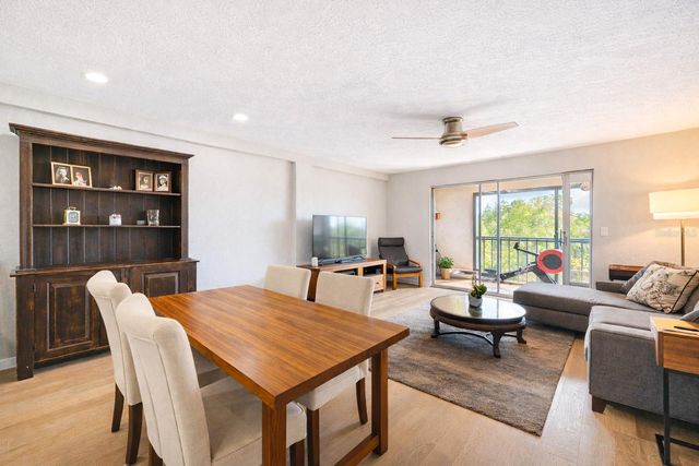 4651 1ST STREET NE 303, St Petersburg, FL 33703