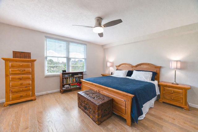 4651 1ST STREET NE 303, St Petersburg, FL 33703