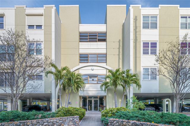 4651 1ST STREET NE 303, St Petersburg, FL 33703