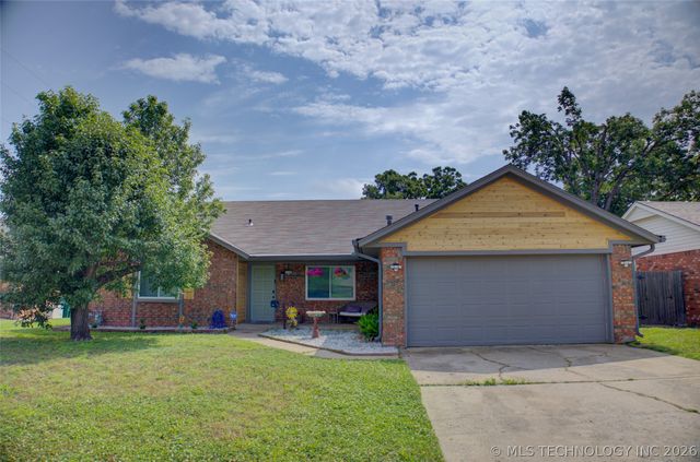 3105 Magnolia Court, Sand Springs, OK 74063