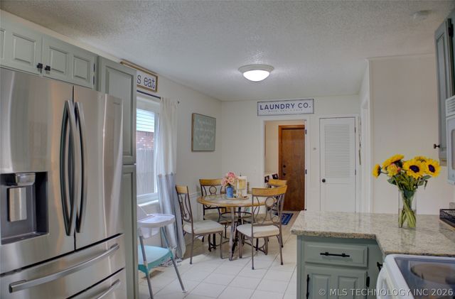 3105 Magnolia Court, Sand Springs, OK 74063