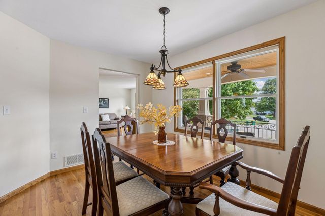 1008 Eagle Ridge Court, Stillwater, MN 55082