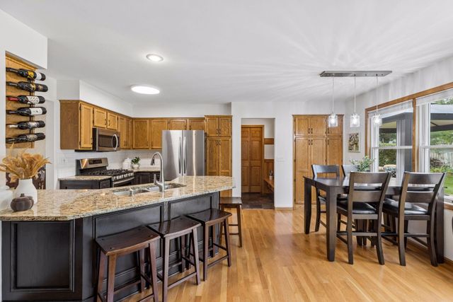 1008 Eagle Ridge Court, Stillwater, MN 55082