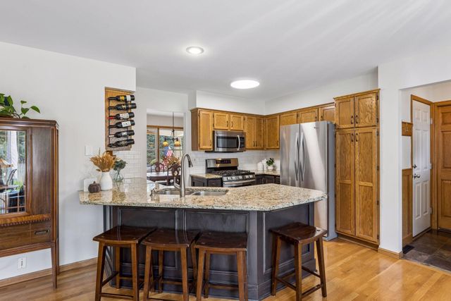 1008 Eagle Ridge Court, Stillwater, MN 55082