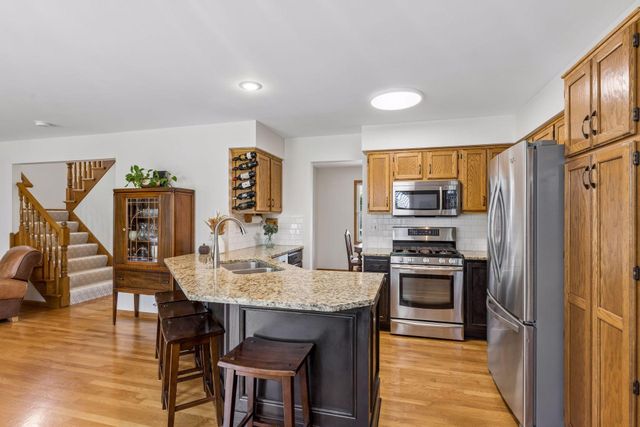 1008 Eagle Ridge Court, Stillwater, MN 55082