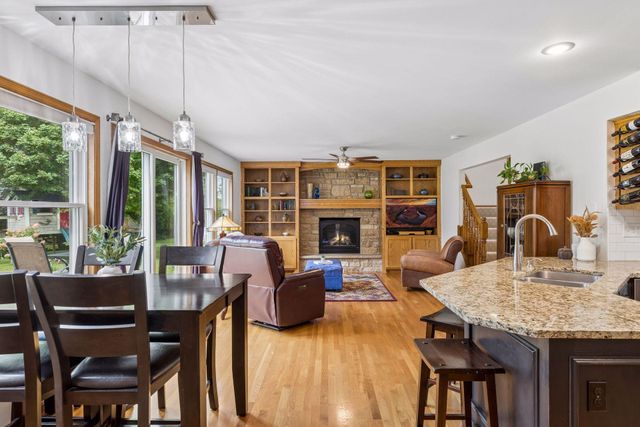 1008 Eagle Ridge Court, Stillwater, MN 55082