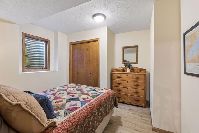 1008 Eagle Ridge Court, Stillwater, MN 55082