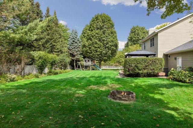 1008 Eagle Ridge Court, Stillwater, MN 55082