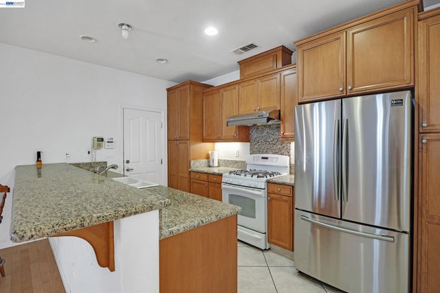 156 W Moraga St, Mountain House, CA 95391