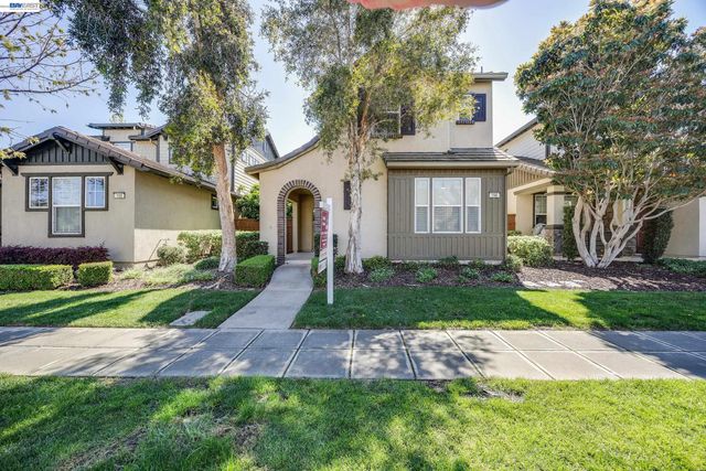 156 W Moraga St, Mountain House, CA 95391