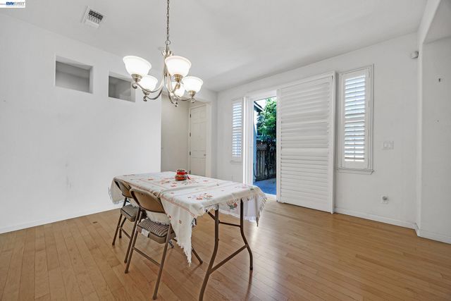 156 W Moraga St, Mountain House, CA 95391