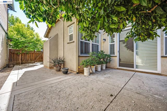 156 W Moraga St, Mountain House, CA 95391