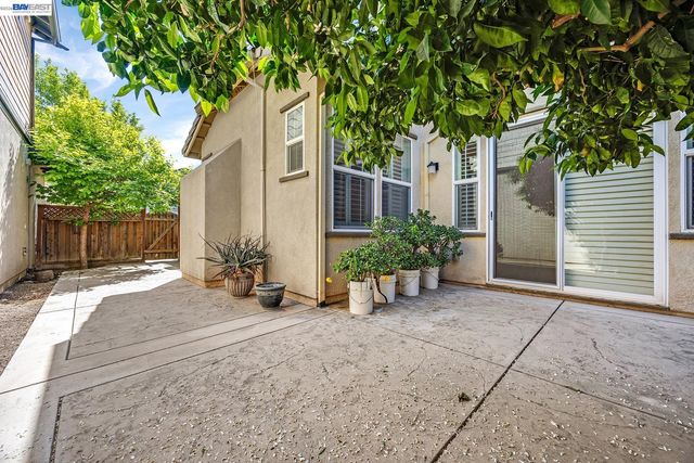 156 W Moraga St, Mountain House, CA 95391