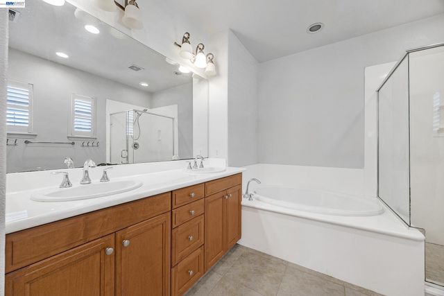 156 W Moraga St, Mountain House, CA 95391