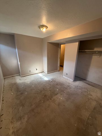 680 E FAMILY CIR, Sandy, UT 84070